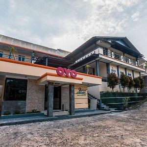 Hotel O Bogor Puncak Near Padang Golf Bukit Pelangi Formerly Gunung Geulis Village